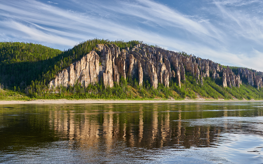 Ленские столбы, берег реки Лены, Якутия © Victoria Ivanova / Фотобанк Лори