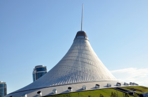 Казахстан. Астана. ТРЦ "Хан Шатыр" (Ханский шатер) © Александр Тараканов / Фотобанк Лори