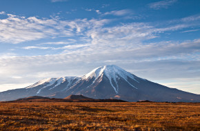 Вулкан Толбачик на Камчатке © Сергей Краснощеков / Фотобанк Лори