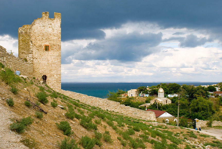 Генуэзская крепость Кафа. Башня Криско (Христа) Феодосия, Крым © Александр Щепин / Фотобанк Лори