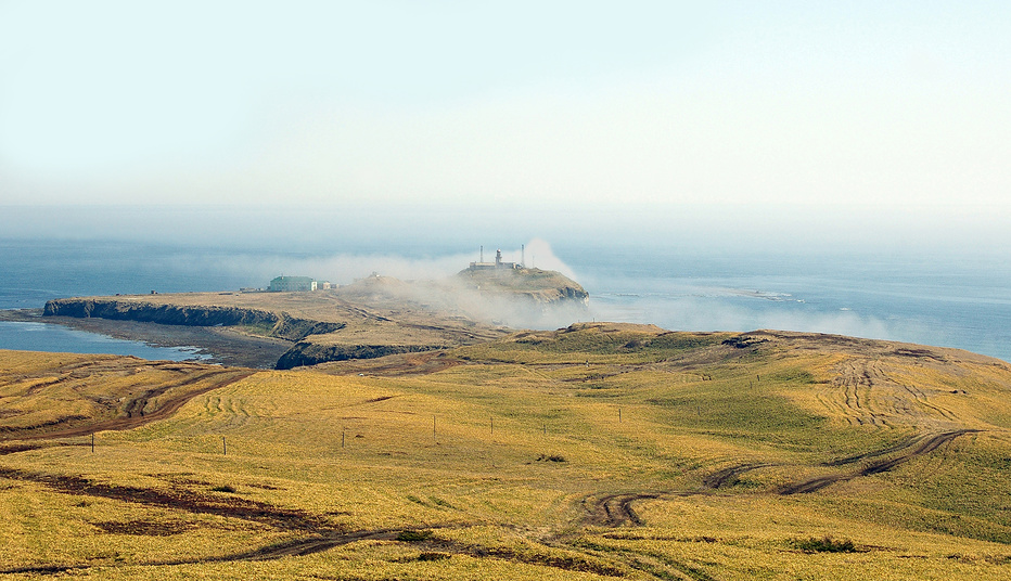 Мыс Крильон в тумане. Остров Сахалин © RedTC / Фотобанк Лори