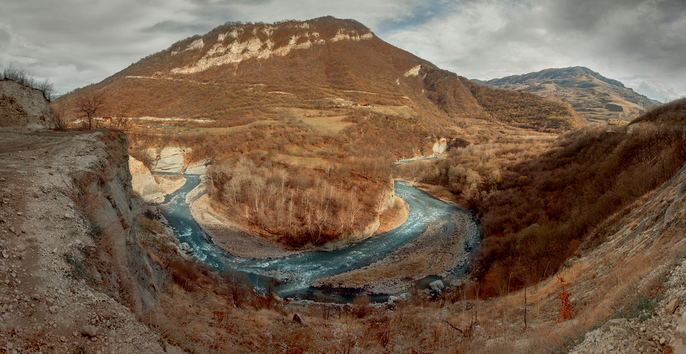 Аргунский каньон в горах Чечни © Julia Shepeleva / Фотобанк Лори