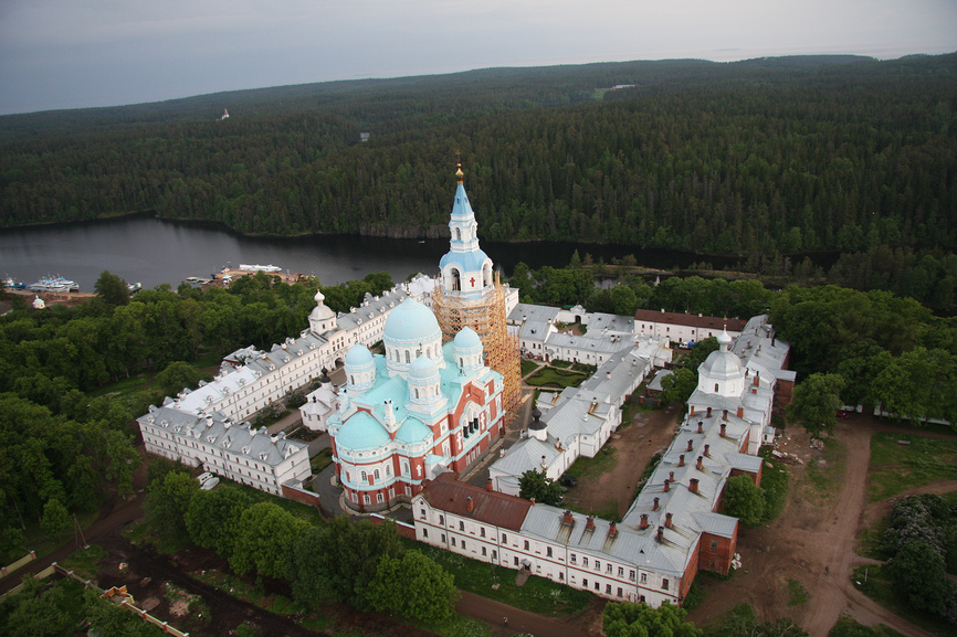 Валаамский монастырь с высоты птичьего полета. Карелия © Потехин Сергей / Фотобанк Лори