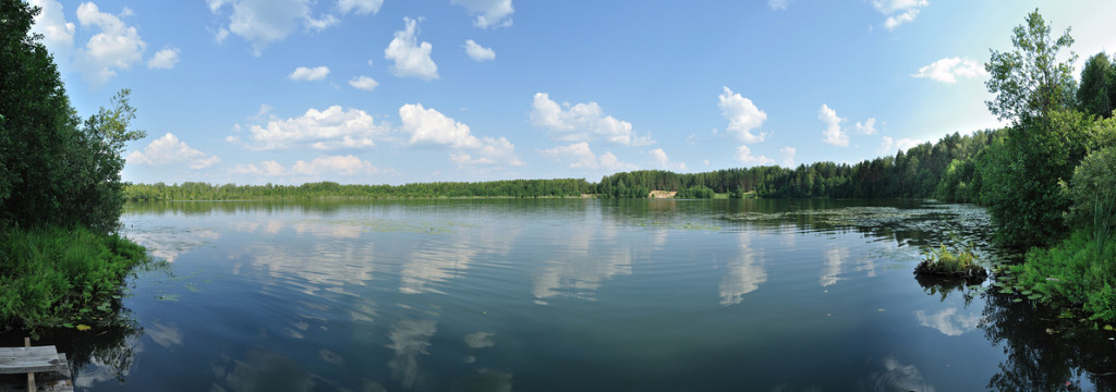 Легендарное озеро Светлояр, в котором скрылся град Китеж от врагов. Панорама © Сергей Сурнин / Фотобанк Лори